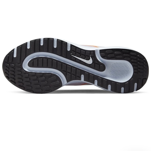 Nike size 8 sneakers for women in a nice blend of pastel colours - Picture 7 of 8